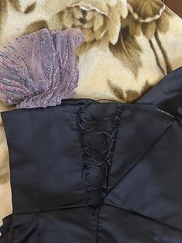 Şəxsi əşyalar: Bəzəkli don - Atelyede baha tikilib,korsetlidir - 1 dəfə toya — 4