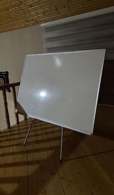 smart lovhə: Aşağıdakı xüsusiyyətlərə malik marker taxta (whiteboard) tripod — 1