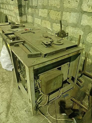 Balta və nacaqlar: Profil əyən dəzgah - Növ: Elektriklə işləyən armatur/metal çubuq əyən — 1