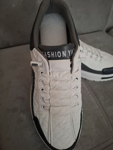 nike qaçış üçün qadın krossovkaları: 31 manata alınıb. Təzədir. Geyinilməyib. Real alıcıya endirim — 3