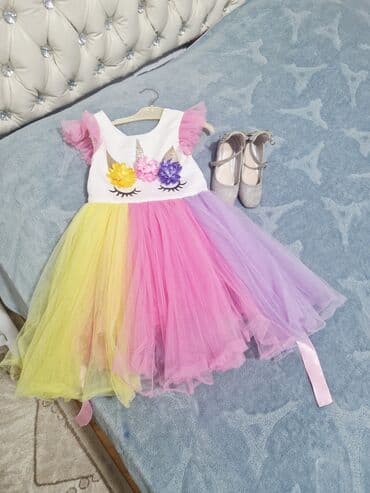 Ayaqqabi ve don birlikde