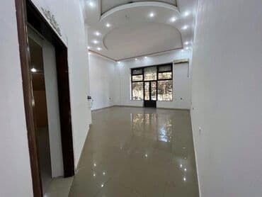 Kommersiya obyektı – vitrinli əsas zal və əlavə otaq - Küçəyə çıxışı