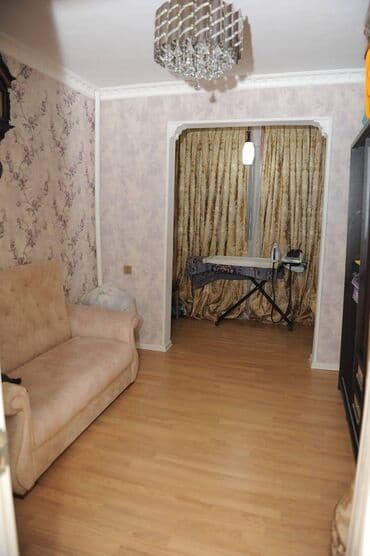 9 ci mikrorayon satilan evler: Bakı, Yeni Günəşli Massiv A, 4 otaqlı, Köhnə tikili, m. Xalqlar Dostluğu, 90 kv. m — 5