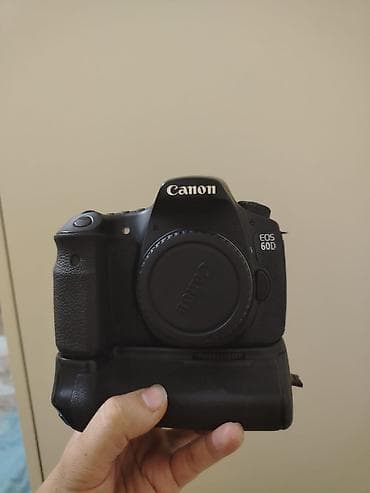 Canon 60 de . baterya qirib . çantası. 20.ka probeqi var lalafo.az -da Canon 60 de . baterya qirib . çantası. 20.ka probeqi var