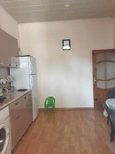 8 noyabr: Hövsan qəs. 3 otaqlı, 100 kv. m, Kredit yoxdur, Orta təmir — 12