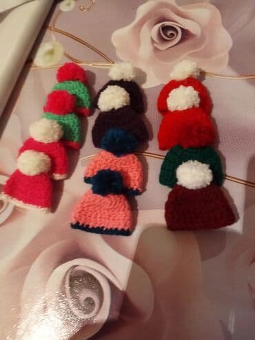 Novruz xonçasini bəzəyi toxunma yumurta papaqlar satılır istəyən yaza lalafo.az -da Novruz xonçasini bəzəyi toxunma yumurta papaqlar satılır istəyən yaza