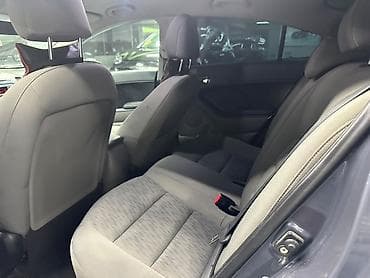 lider disk: Kia Cerato: 1.8 l | 2013 il Sedan — 8