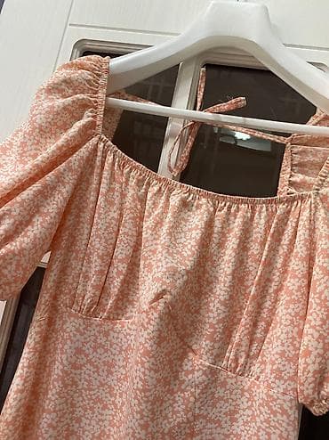 sensorlu saat: 50 azn alinib, 4 saatliq geyinilib. M razmerdir.25 azne satilir — 2