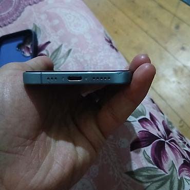 2 ci el 14 pro max: IPhone 15, Mavi, Face ID — 7