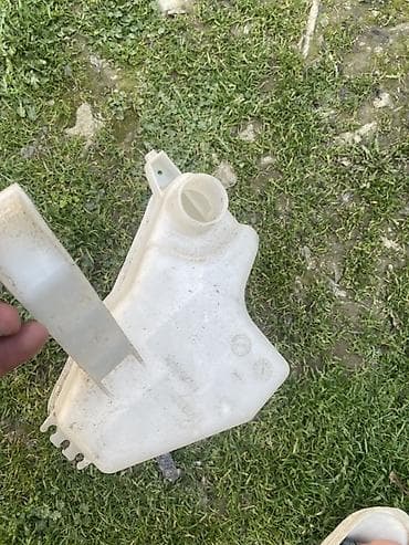 бак для душа: Avtomobil üçün yuyucu su çəni (şüşə yuyucu maye bakı) - Material: ağ — 3