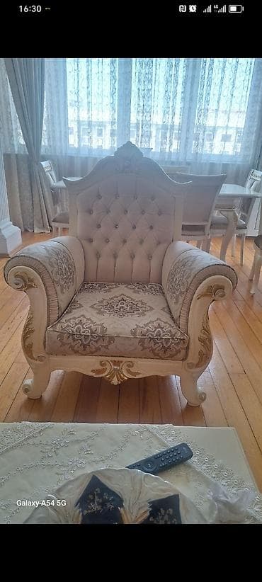 Мебель для дома: Klassik stil qonaq otağı mebel dəsti - Rəng: ağ krem tonlarında — 6