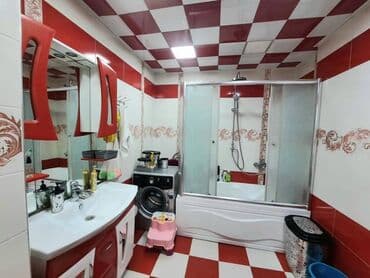 badamdarda kohne bina evleri: Həzi Aslanov metrosuna yaxin Qədir Məmmədov kucesində 13 mertebeli — 14