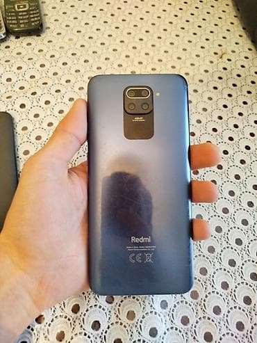 Xiaomi Redmi smartfon - Model: Redmi (arxa hissədə “Redmi” loqosu və