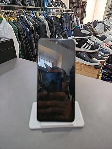 redmi turbo 4 pro qiyməti: Redmi smartfon - Arxa paneldə 108 MP əsas kamera modulu, əlavə olaraq — 3