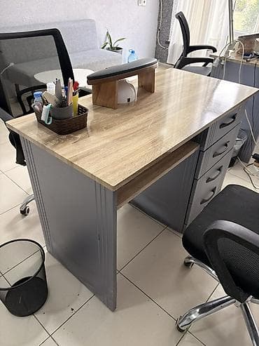 Sifarişlə salon mebeli: Düz masa, Siyirməli, Polkalı, Teksturalı laminat — 4