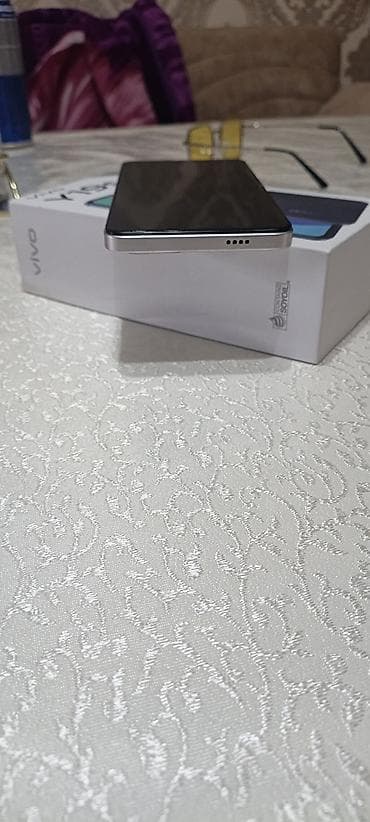 emmi tikis fabriki: Vivo Y19, 128 GB, Face ID — 5