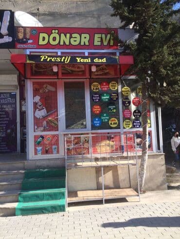 restoran kiraye verilir: Xətai rayonu Əhmədli metrosunun yaxınlığında yol kənarı,sahəsi 9kv/m — 1