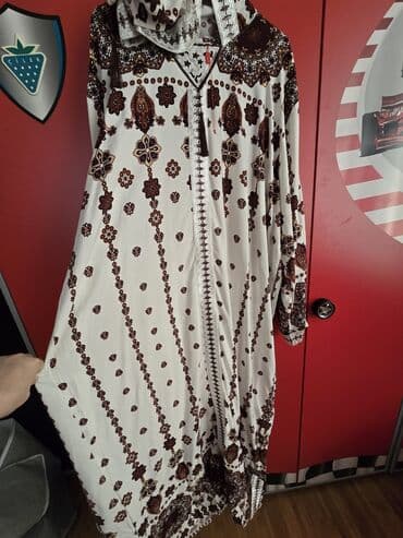 pamada rəngləri: Məhsul: Medinədən alınmış qadın abayı - Bədən ölçüsü: 56 - — 2