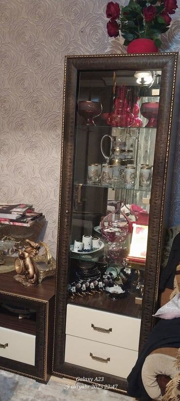 qapi dekoru: Açılan, 1 qapı Düz dolab, Qorka — 2