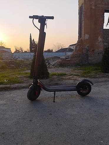 Велозапчасти: Б/у Электросамокат 10", 251 - 350 Вт, 16 - 25 км/ч, Самовывоз — 5