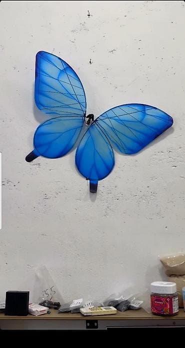 DRONDUR UÇUR Kəpənək şəklindədir.– peşəkar səhnə və tədbirlər üçündür