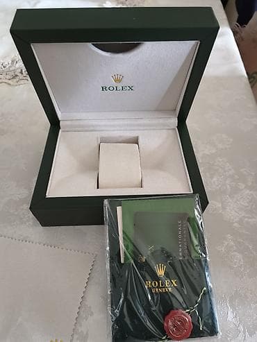 arient saatlar: Lüks saat qutuları və aksesuar dəsti Tərkib: - Rolex yaşıl rəngli — 2