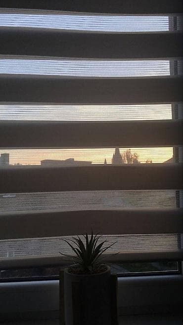 qapi bezeyi: Pərdə bir evin və ya bir ofisin ən tamamlayıcı elementidir. Pərdə — 8