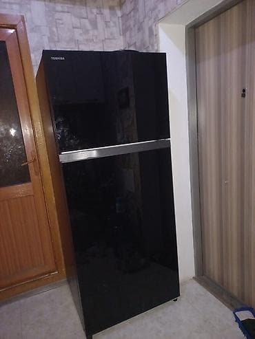 Новый 2 двери Toshiba Холодильник Продажа, цвет - Черный, С колесиками