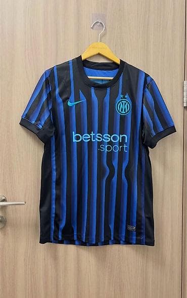 futbol forması: •Ölçüləri var❗️ •Metrolara çatdırılma ödənişsizdir❗️ •Orijinalla 1’ə — 5