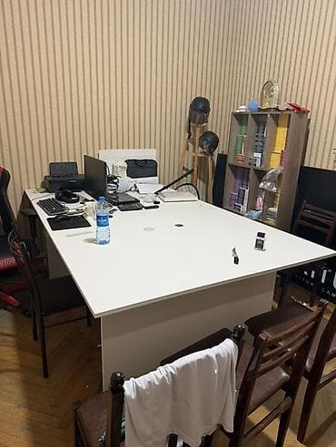 stol ofis: Düz masa, Siyirməsiz, Laminat, Zəmanətsiz, Kredit yoxdur — 1