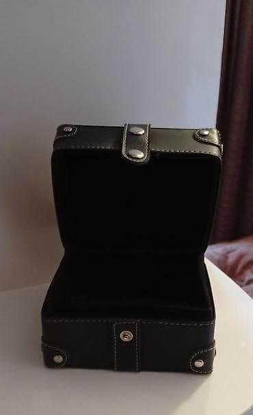 Dəri saxlama qutusu - Material: süni dəri örtük, kontrast ağ