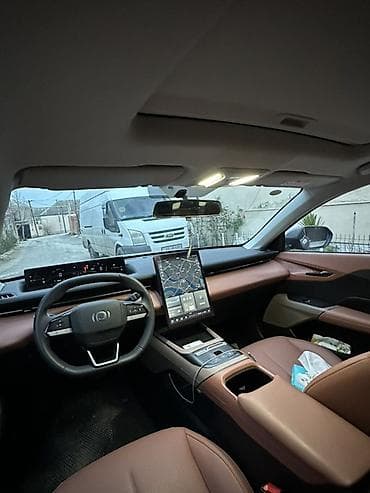 kia rio icare: Changan Qiyuan A05: 1.5 l | 2025 il 13400 km Sedan — 7