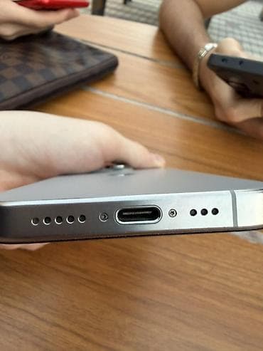 2 el telefonlar iphone 15pro: IPhone 15 Pro, 256 GB, Gümüşü, Face ID — 6