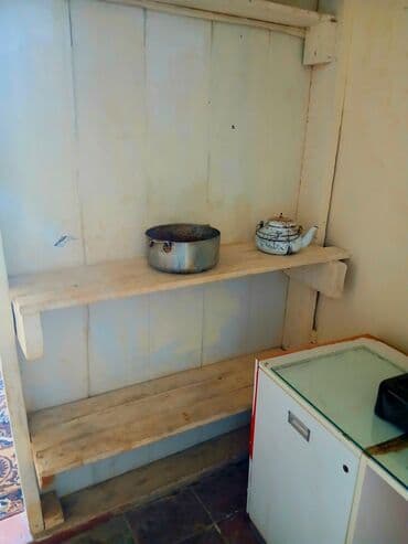 снять дом на сутки: 1 otaqlı kiçik evdi.Ev 2 və ya tək nəfər üçün uyğundur.Pəncərəsi və — 3