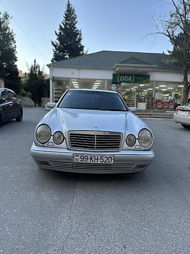 Mercedes-Benz E-Class: 2.4 л | 1998 г. Седан