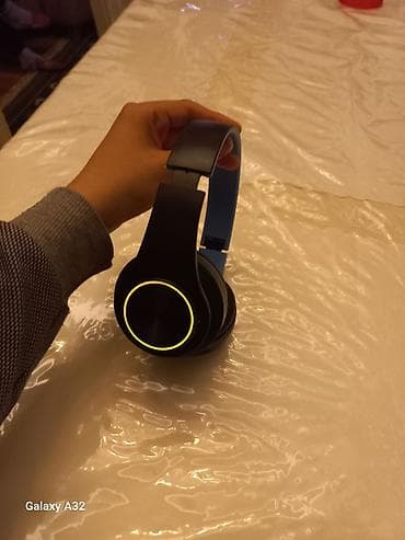 Masaüstü kompüterlər və iş stansiyaları: LED işıqlı simsiz qulaqlıq - Over-ear dizayn: yumşaq yastıqlar — 3