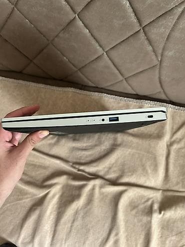 ssd box: Acer Aspire 3 A315-59 | Intel Core i3-1215U | 16 GB RAM | 512 GB SSD — 3