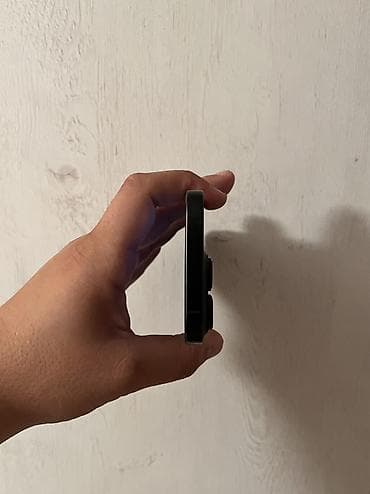 iphone 16 e: IPhone 16 Pro, 256 GB, Qara — 6