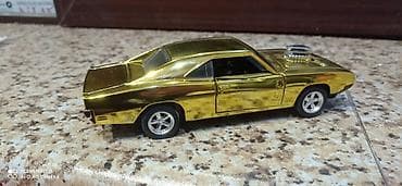 Ovçuluq və balıqçılıq: Qızılı rəngli metal model maşın – klassik muskul karı dizaynı - — 2