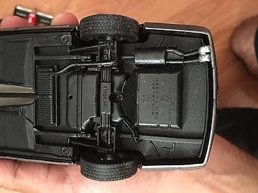 mini disk: Maket avtomobil – qara sedan model - Miqyas: təxmini 1:18 ölçülü — 5
