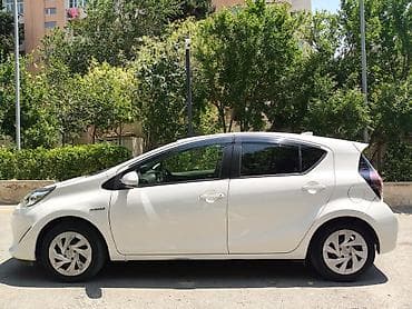Продажа авто: Toyota Aqua: 1.5 л | 2020 г. Хэтчбэк — 3