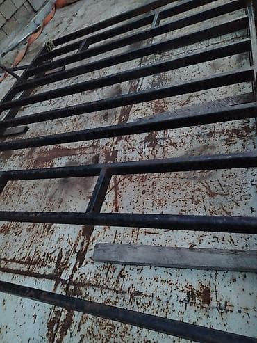 İkinəfərlik çarpayı, Matrassız, Siyirməsiz