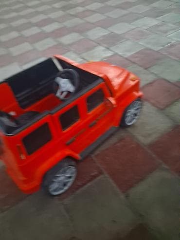 golf masini: Uşaq üçün akkumulyatorlu elektromaşın – SUV tipli, qırmızı rəngdə — 4