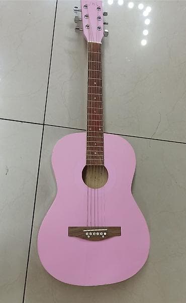 Alustik gitara, qitar, qitara Rast musiqi alətləri mağazası. Əhmədli