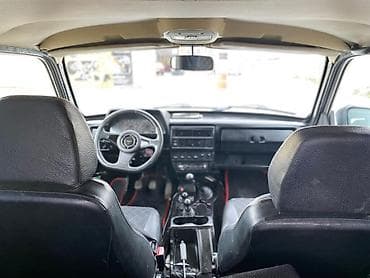 lada vaz niva: Lada Niva (3 qapı, ağ rəng) – off-road üçün klassik və etibarlı SUV — 2