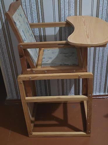 Taxta uşaq yemək stulu - Material: təbii ağac karkas, laklı taxta