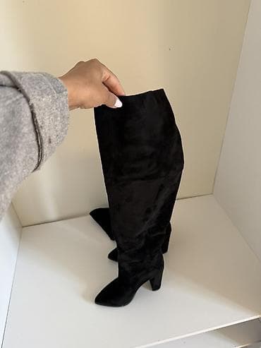 sapaşki: Qadın dizə qədər çəkmə – qara süet - Material: yumşaq süet (mattan — 2