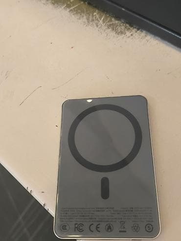 osmo mobile 6: MAXCO Legend maqnitli power bank - Tutum: 5000 mAh (20 Wh) - Maks — 3