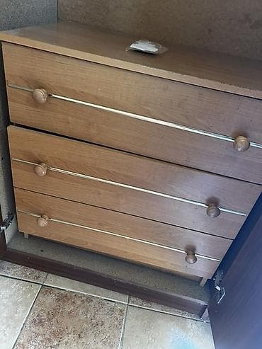 taxta komod: Güzgüsüz — 1