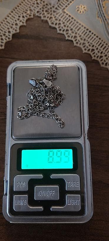 gümüş destler: 925 Gümüş boyunbagi. - Çəki: 8.99 q (şəkildə tərəzidə göstərilib) - — 2